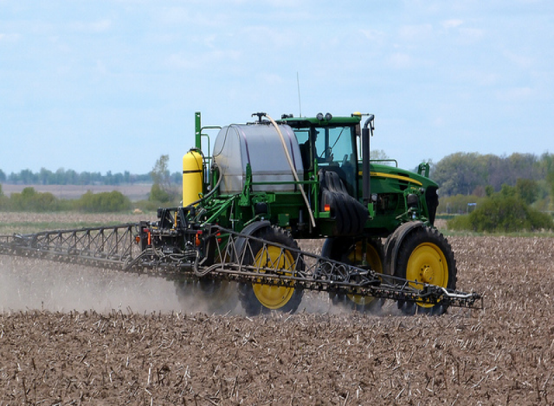 Herbizid Pestizid Traktor