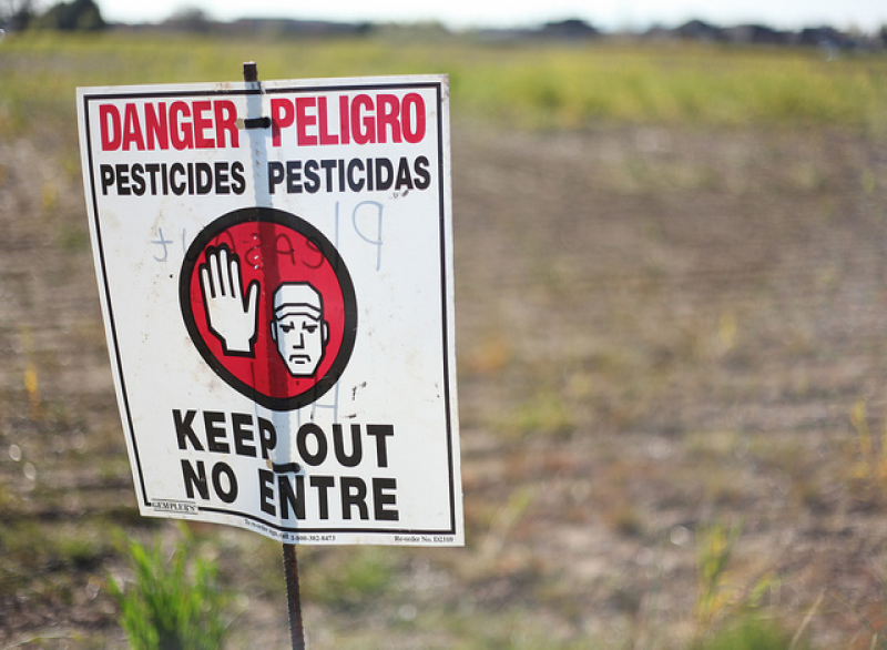Pestizide Herbizide Warnschild