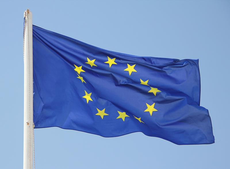 Europaflagge, Foto: Greg Montani https://pixabay.com/de/photos/europa-flagge-sterne-fahne-1395913/